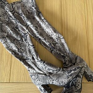Snake Pattern - Gray/Black Knee High Boots